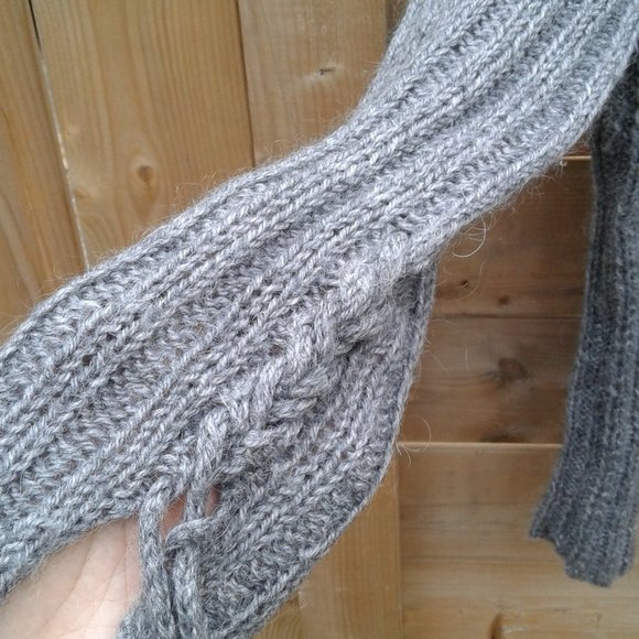 The grey sweater trend !  Unique! 100% virgin wool cable knit sweater - Picture 6 of 7